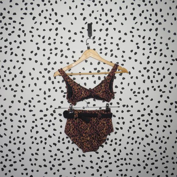 Solid & Striped Annie Leopard Print Belted High Waist Two Piece Swim Set - Picture 4 of 8